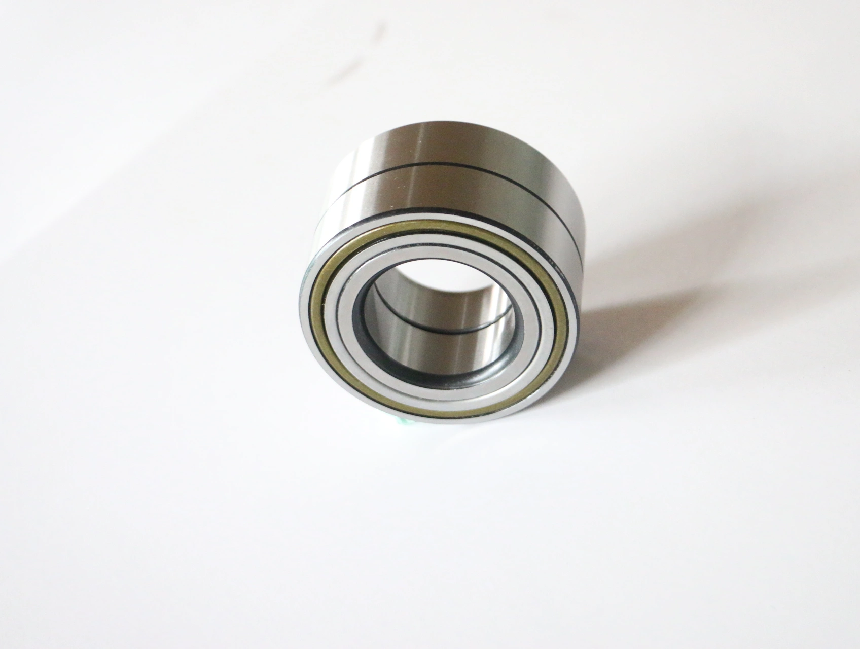 713640480 VKBA6544 R15953 Auto Car Wheel Hub Bearing